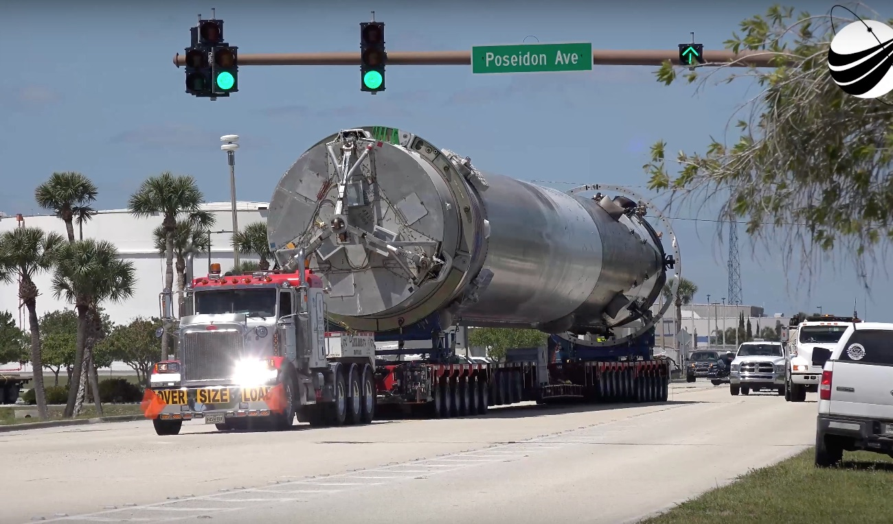 Falcon 9 transport